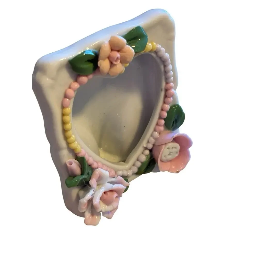 VTG 80s 3D Photo Frame Pink Roses Heart Victorian Porcelain Standing Cottage